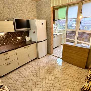 Бориса Гмирі вул., 12-Б