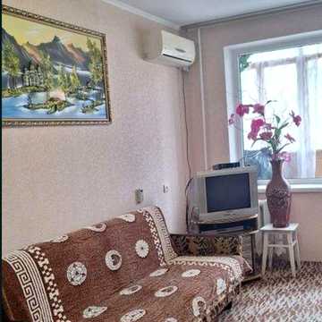 Продаётся 2 ком квартира 3я слободская