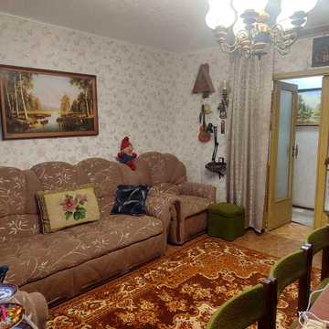 Продам 3-х кімнатну квартиру в центрі міста Умань