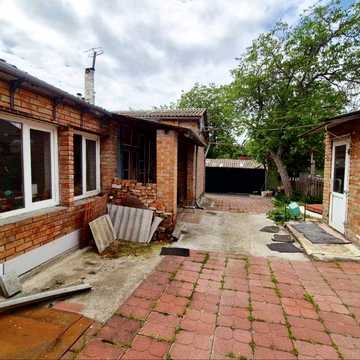 Продам частину Будинку в центрі міста вул.Карабінерна