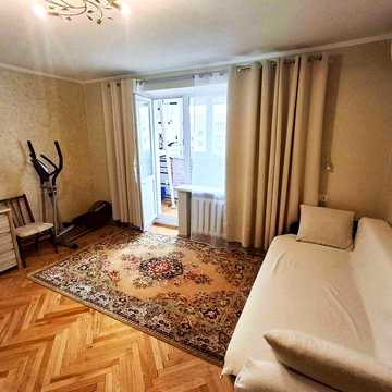 Оренда класної 2к квартири біля метро Нивки, 55м2, вул. Брюссельська (Гончарова), 21, х/р, ГАЗ