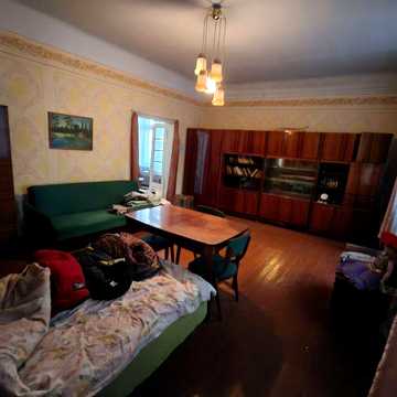 Продаж 2-кімн. квартири 62 м² в цегляному особняку з власною ділянкою 2 сот. (вул. Сторожинецька)