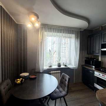 Продаж просторої 3х кім квартири з кладовою , Бровари