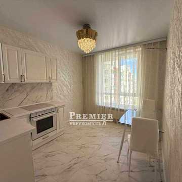 Продам 1 кімнатну квартиру з ремонтом у новому ЖК на Сахарова. Одеська прописка.