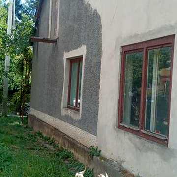 Продам півособняк в центрі.