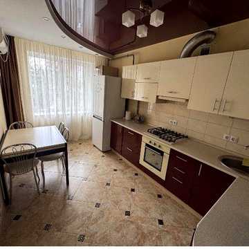 Сдам 1 кім кв в центрі газове отопленя