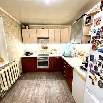 Продам просторный дом в Старых Кодаках.Парковая.