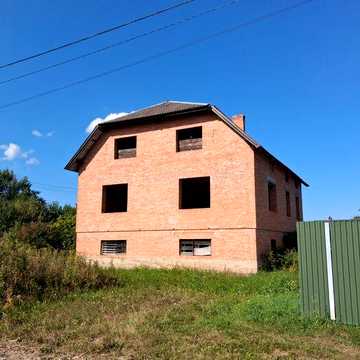 Продам не завершену будівлю