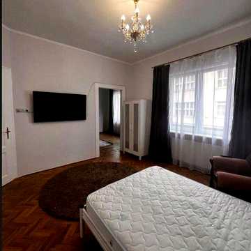 2 кімнатна квартира, центр міста, в. Корзо