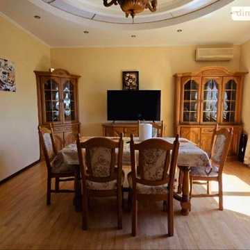 Продаж 5к Квартира Моссаковського Володимира вулиця
