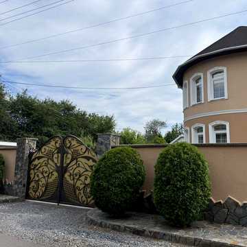 Продається елітний 4поверховий будинок преміум-класу Мукачево