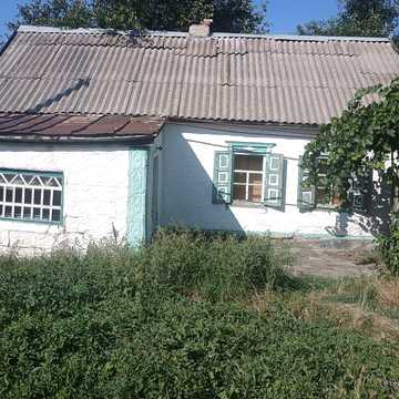 Хата в селі Берузнуватівка