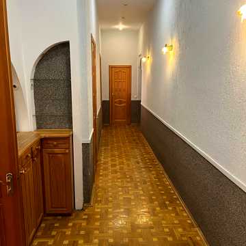None 190000.0 USD