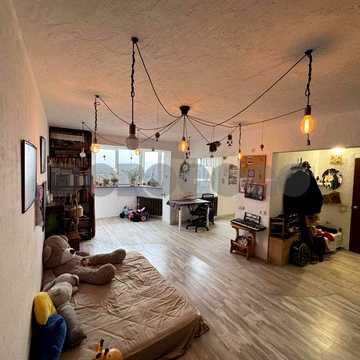 Продаж 4-кімнатної квартири 85кв.м. по вул. Оноре де Бальзака 4а