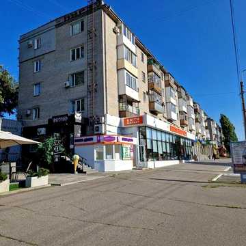 До вашої уваги ексклюзивна 3х-кімнатна квартира в нагірній частині міста.