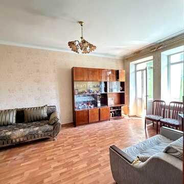 Продам 1к Сталинку 42 метра Героев Харькова 57/63