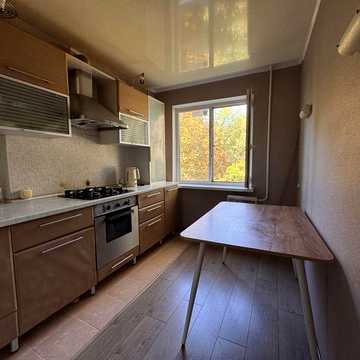 Програми! Продам 2-комн. квартиру с отличным ремонтом на Черемушках (ул. Героев Крут)