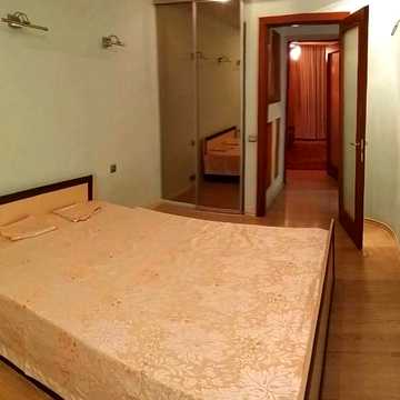 Сдам 3 к.кв м Холодная Гора. Можно с детьми  и мелким питомцем