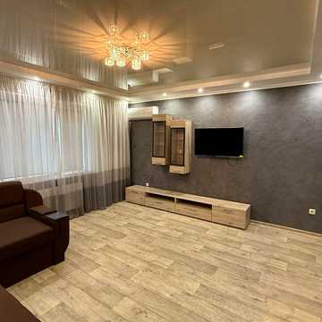 Простора 1 кім кв.  Митниця