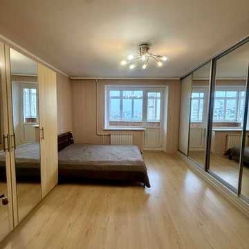 4-кімнатна квартира 79,4 м² з ремонтом, центр Вишневого