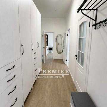 4-кімнатна квартира 100 м² біля Золотого Берега, ремонт