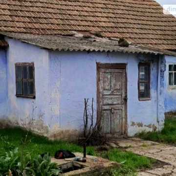 Продаж 3к Дім Центральна вулиця