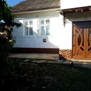 продам нерухомість в селі Суховерхів