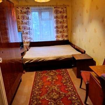 Продається 2-х кімнатна квартира в м Прилуки, центр.