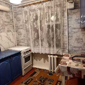 Продається 2-х кімнатна квартира в м Прилуки, центр.