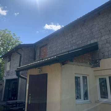 Василя Сухомлинського вул., 2