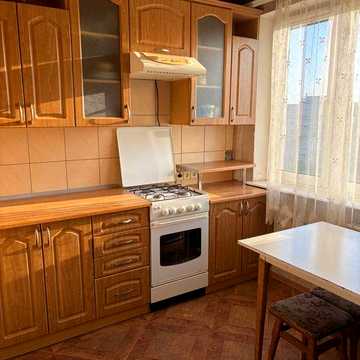 Продам простору 3-кімнатну квартиру в Центрально-Міському районі, проспект Миру 4