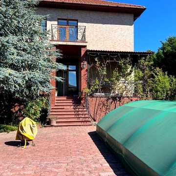 Пропонується будинок у Совіньйоні для великої та дружної родини.