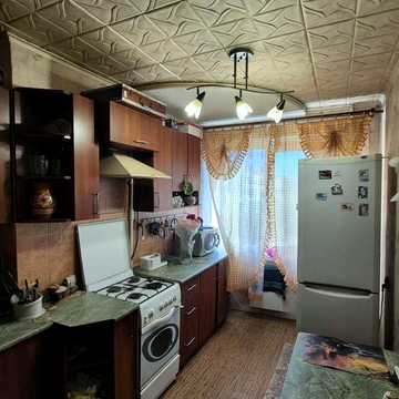Продам 2х квартиру с гаражом