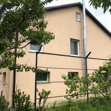 Продается дом  94 кв. м. в с. Зазимье на берегу Десны (15 км от Киева)