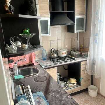 Продам 2ком.кв.4/9 чешка.Индустриальный район Горизонт .