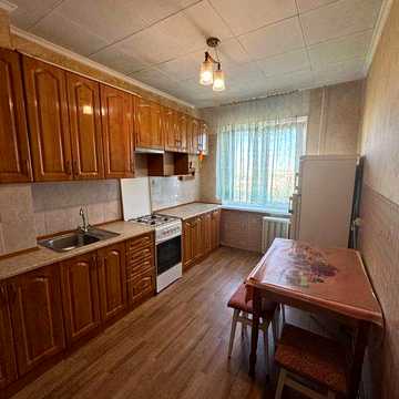 Продаж 2-х кімнатної квартири м-в Незалежності