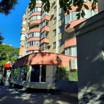 Сдам 3 ком квартиру в Центре.