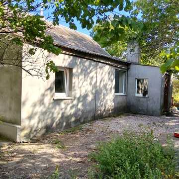 Продам уютный 3х комнатный дом, участок 18 соток район больницы (г Апостолово)