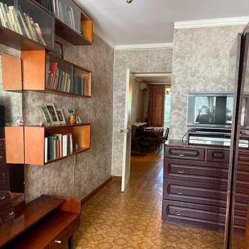 Продам 2-кімнатну квартиру на пр. Шевченка