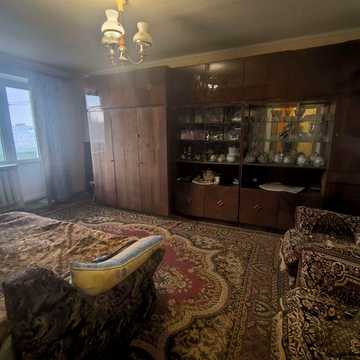 Продам трёхкомнатную на Обелиске 29900