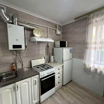 Оренда квартири в центрі з паркомісцем