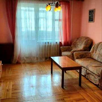 Продам 3-кімтнатну квартиру в центрі
