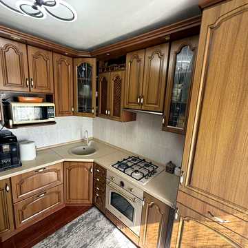 Продам 3к з АГВ  та резервним живлення на Вишенці