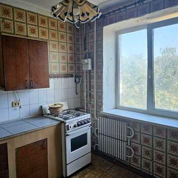 Срочно недорого продам 2-к.квартиру, кирпичный дом, ул.Британская, 35