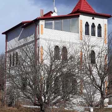 Дом ,Фастовский р-н, возле с. Ярошовка ,12 соток, кругом лес, озеро