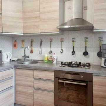 Продам однокімнатну квартиру на ХТЗ з капітальним ремонтом.