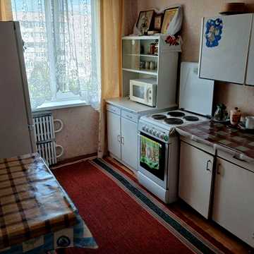 1к Коріатовичів поруч з ринком Урожай