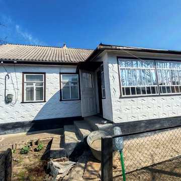 Продається будинок із городом