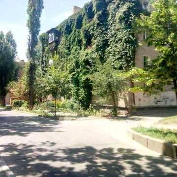 Продам. 2к. квартиру, ул. Кирпичева, 5, центр.