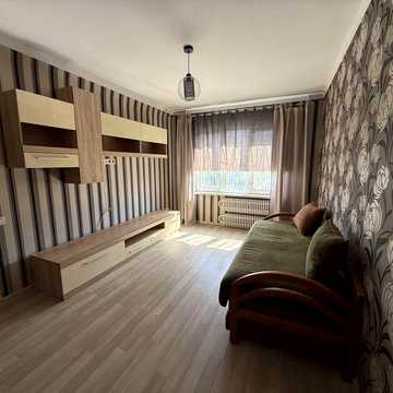 Двухкомнатная квартира с ремонтом /Дом Мебели